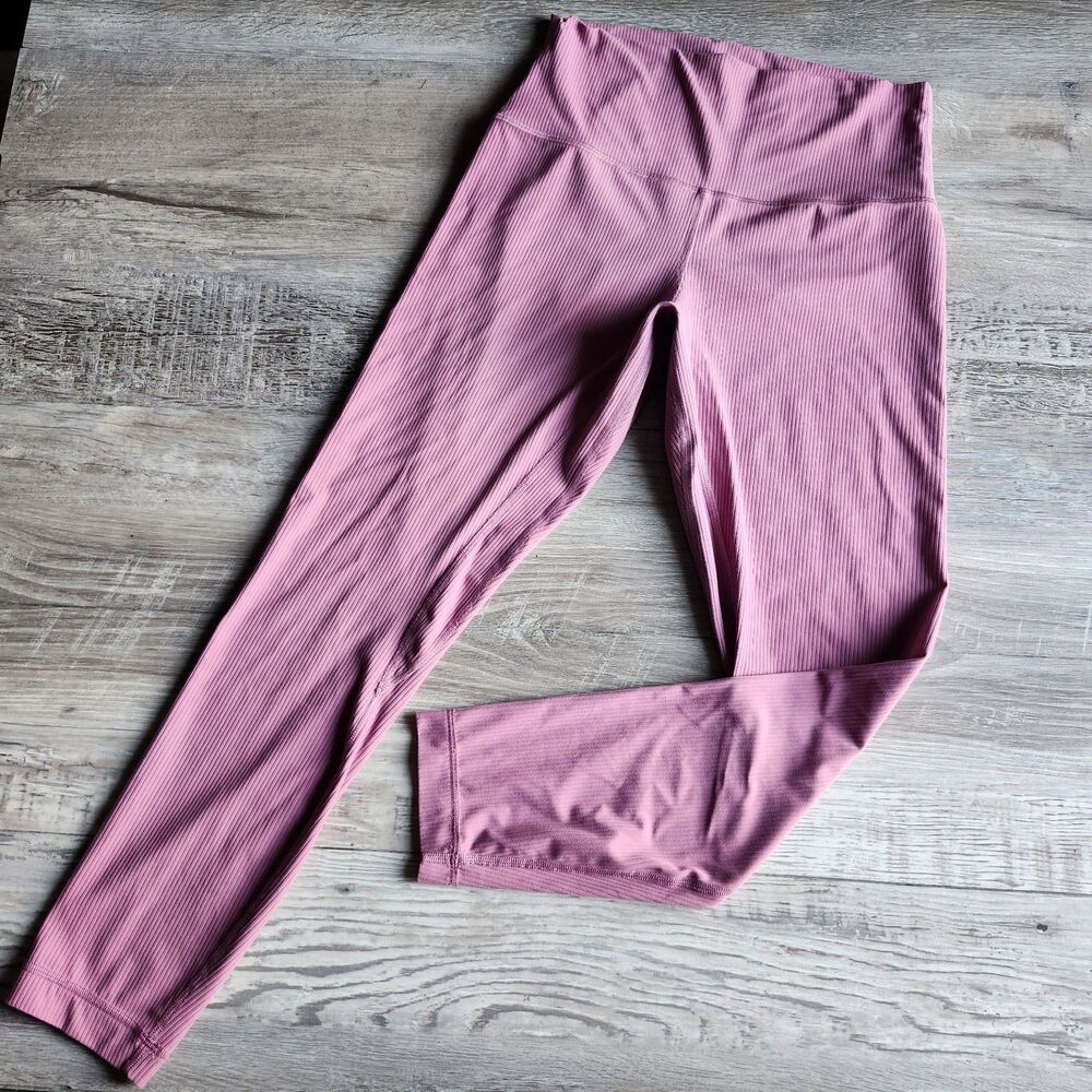 (8) Lululemon Align Ribbed High-Rise Pant 28"